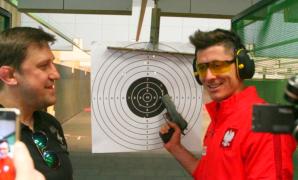 Trening piłkarzy Nawałki na strzelnicy KGP