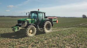 Kradną ciągniki w okolicach Słupska. Ludzie Rutkowskiego w akcji!