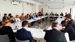 O NATO i Unii Europejskiej oraz Rosji w Tbilisi i Churwaleti w regionie Cchinwali - Osetia Południowa