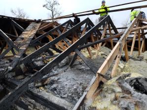 [VIDEO] Rutkowski: 5 tysięcy euro nagrody za wskazanie zleceniodawcy podpalenia domu budowanego pod Choszcznem przez rodzinę Błoch!