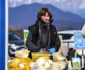 Gruzińscy producenci regionalnych przysmaków ze wsparciem Caritas