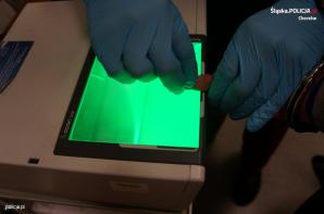 Policjanci zatrzymali mężczyznę, który w internecie nawoływał do zbrodni przeciwko najważniejszym osobom w Polsce