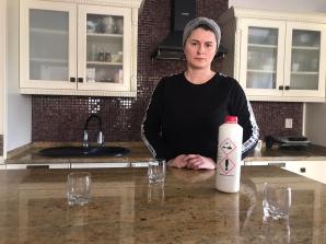 [VIDEO] Żrącą substancję do czyszczenia rur policjant w Nowych Skalmierzycach i prokurator w Ostrowie Wlkp. uznali za lek! Niekompetencja czy wspieranie przestępstw, również przy budowie wiatraków?