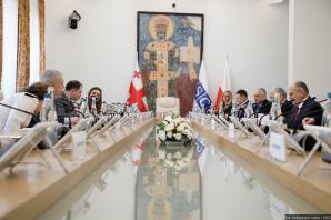 Minister Rau odwiedził Gruzję. W następnych dniach szef polskiej dyplomacji odwiedzi Azerbejdżan i Armenię