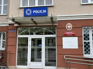 [VIDEO] Skandal! Rutkowski wskazał miejsce pobytu oprawcy Filipa. Ale dla policji w Pucku połamana szczęka, zmasakrowana twarz i zwolnienie lekarskie na 2 miesiące jest „lekkim bądź średnim uszczerbkiem na zdrowiu”, więc sprawcy nie zatrzymuje!