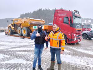 [VIDEO] Właściciel pojazdów dziękuje Krzysztofowi Rutkowskiemu za skuteczną pomoc w odzyskaniu wozideł wartych 4 miliony. Ostatnia sztuka wróciła dzisiaj do właściciela! 