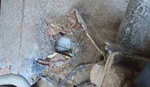 [VIDEO] Kto popełnił przestępstwa? Diagnosta czy może kierowca zardzewiałego busa przy bierności policji i inspektorów ITD?