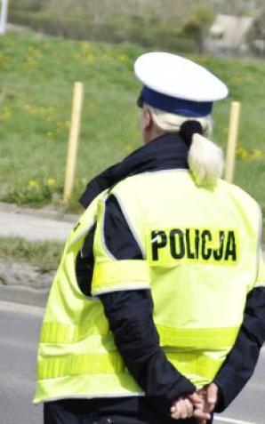 Policjanci dbają o bezpieczne powroty z wakacji