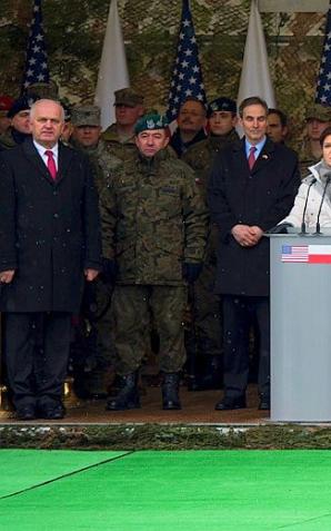 Premier Beata Szydło: Bezpieczeństwo ojczyzny i Polaków jest kwestią nadrzędną
