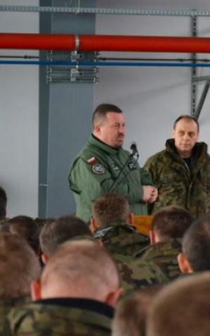 Prezydent RP w 12. Bazie Bezzałogowych Statków Powietrznych w Mirosławcu