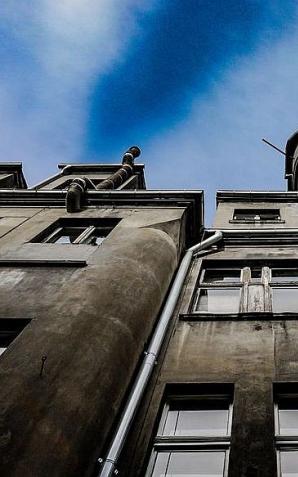 Uwaga! Oszuści, podając się za urzędników, proponują zakup mieszkań komunalnych