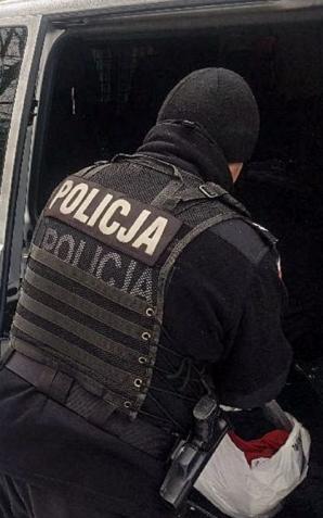 Akt oskarżenia przeciwko 10 osobom oskarżonym o działanie w zorganizowanej grupie przestępczej zajmującej się popełnianiem przestępstw i przestępstw skarbowych