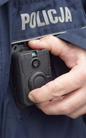 Elbląg: Kamery trafiły na policyjne mundury