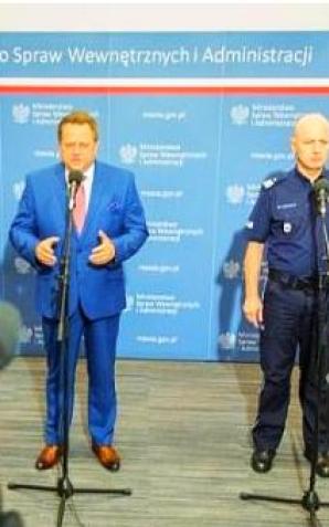 [VIDEO] Gigantyczne przemyty narkotyków z Pakistanu i Chin przechwycone. To efekt współpracy policjantów z Polski i USA. Konferencja Policji i MSWiA