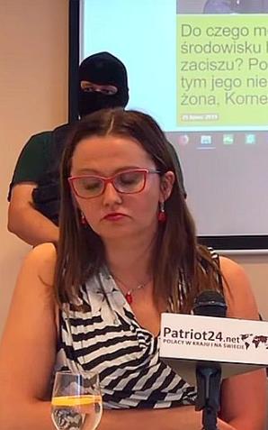 [VIDEO] Do czego może być zdolny, znany w Kołobrzegu w środowisku lekarskim ginekolog Bartosz G. w domowym zaciszu? Podczas konferencji Rutkowskiego opowie o tym jego niepełnosprawna, prześladowana przez lata żona, Kornelia