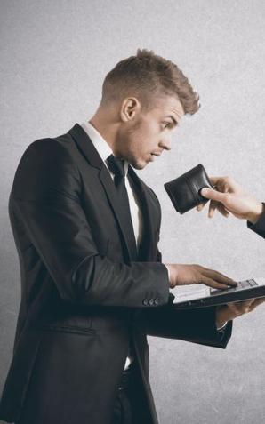 [VIDEO] Kolejna osoba zatrzymana w sprawie wyłudzeń o wartości ponad 1,2 mln zł. na szkodę blisko 200 klientów jednego z banków