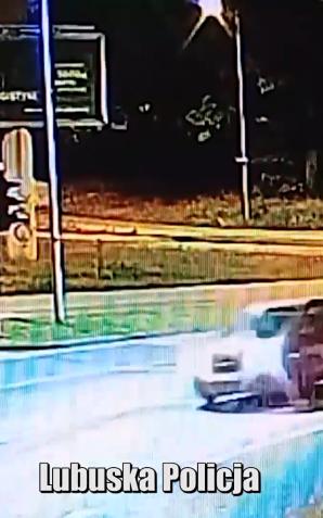 [VIDEO] Kolejne niebezpieczne potrącenie rowerzysty – nagranie ku przestrodze…