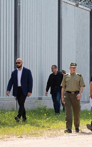 Zakończenie budowy fizycznej części zapory na granicy polsko-białoruskiej – wydarzenie z udziałem kierownictwa MSWiA