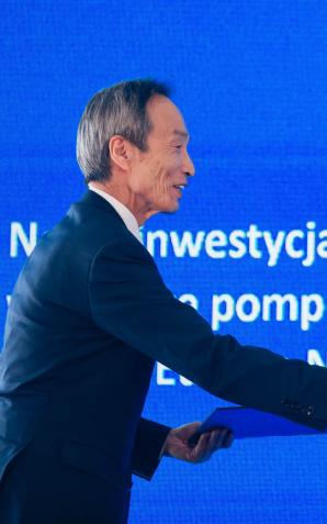 [VIDEO] Premier Mateusz Morawiecki: Polska jako specjalna strefa ekonomiczna staje się dzisiaj faktem. Międzynarodowy japoński koncern Daikin Industries Ltd. otworzy nowy zakład produkcyjny pod Łodzią