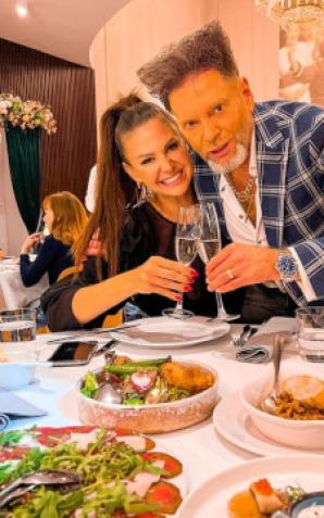 [VIDEO] Romantyczna, 3 rocznica ślubu Mai i Krzysztofa Rutkowskich w atmosferze oficerskiej Warszawy! W jednej z najlepszych polskich restauracji U WIENIAWY w Warszawie!