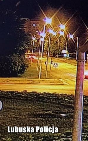 [VIDEO]  Samochodem na haju na miasto, poszkodowany pieszy