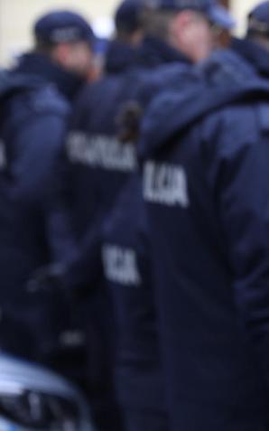 Pokłócili się o ...KIEŁBASĘ, jeden z nich wyjął nóż i ranił kompana