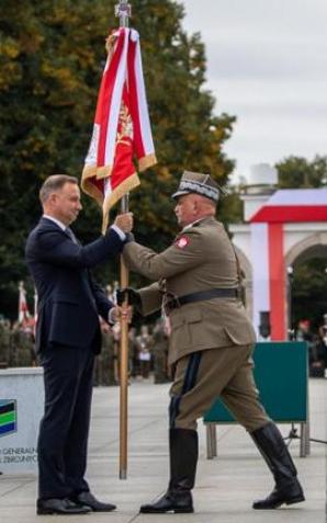 [VIDEO] Sztandar Dowództwa Generalnego Rodzajów Sił Zbrojnych - symbol sławy, tradycji oraz wierności, honoru i męstwa