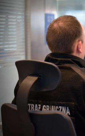 Hindus podrobił fińską kartę. Do Polski nie wjechał