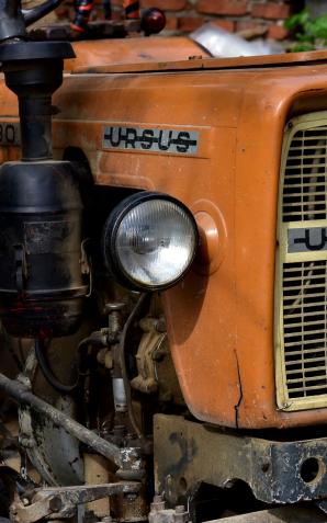 Na zakazie, po pijaku, a i tak wezwał policję na sąsiada