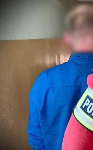 Z piwnicy ukradł ziemniaki, marchew i słoiki z przetworami. Jak sam przyznał, najbardziej smakowały mu ogórki