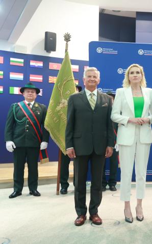 [VIDEO] O budowaniu sił zbrojnych Rzeczypospolitej i budowaniu  wspólnoty narodowej W. Kosiniak-Kamysz na spotkaniu z Polskim Związkiem Łowieckim 