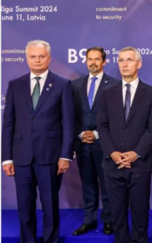 [VIDEO] W Rydze Prezydent Andrzej Duda wziął udział w spotkaniu przywódców państw Bukaresztańskiej Dziewiątki. Tematem rozmów była sytuacja bezpieczeństwa w regionie w obliczu rosyjskiej agresji na Ukrainę