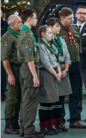 [VIDEO] Spotkanie opłatkowe Pary Prezydenckiej z żołnierzami w 1 Bazie Lotnictwa Transportowego w Warszawie