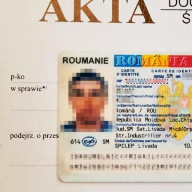 Fałszywe dokumenty miały ułatwić podróżowanie. Obywatel Konga posługiwał się belgijskim dowodem, a Mołdawianin – rumuńskim zakupionym w Czechach