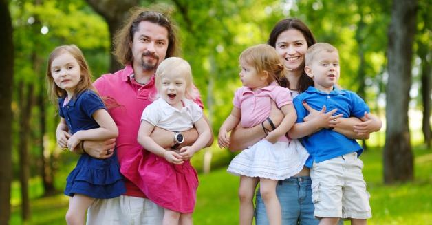 Premier Beata Szydło: Chcemy, aby program 500 zł na dziecko ruszył w I kwartale 2016 r.