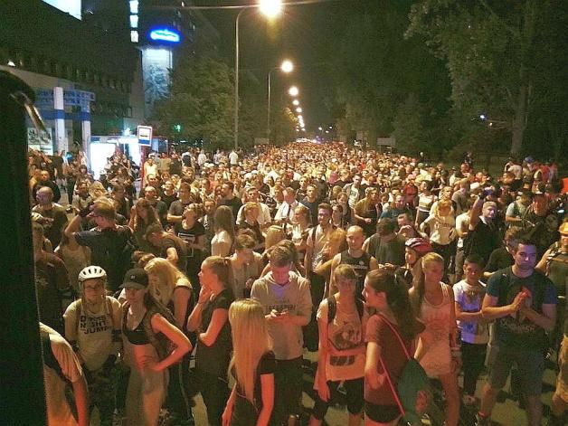 Nightskating w Warszawie! Tysiące rolkarzy na ulicach miasta!