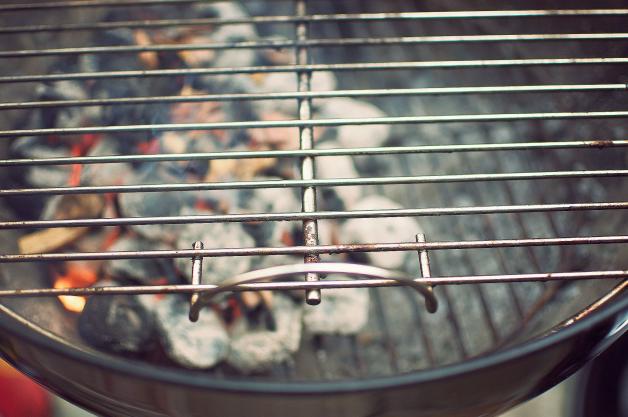 Rośnie zapotrzebowanie na asortyment ogrodniczy. W sezonie dużą popularnością cieszą się meble ogrodowe, baseny i grille