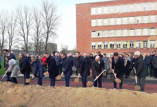Początek modernizacji stadionu lekkoatletycznego w Kołobrzegu