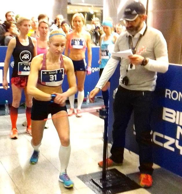 Lekkoatletyka: Policjantka z Wrocławia najlepsza w 7. Biegu na Szczyt Rondo 1