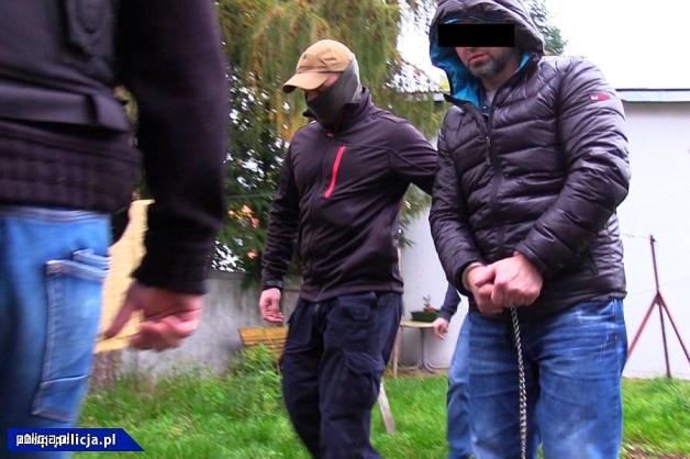 [VIDEO] Zielona Góra: Organizowali nielegalny przerzut cudzoziemców m.in z Iraku