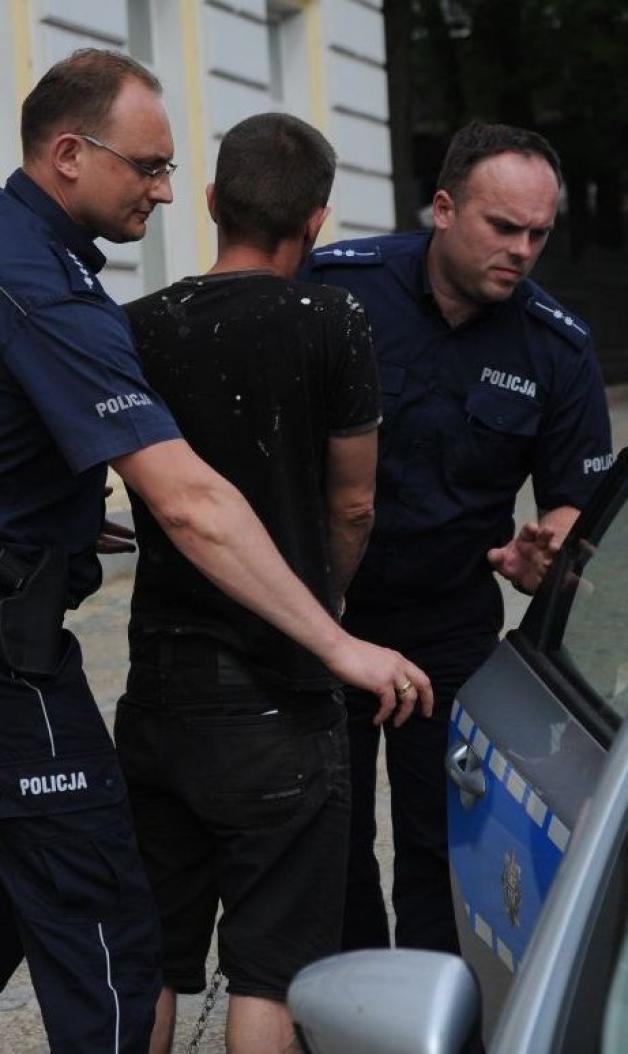 [VIDEO] Ojciec skatowanej, 2-miesięcznej Jagody z Darłowa trafił na trzy miesiące do aresztu 