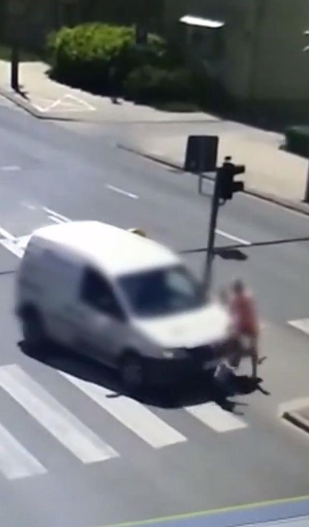 Kierująca wjechała „na czerwonym”. Matka z 5-latkiem potrąceni na przejściu dla pieszych