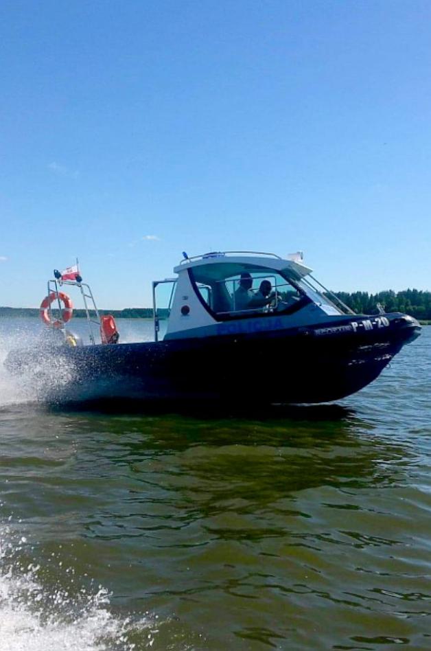 Patrol wodny uratował załogę żaglówki