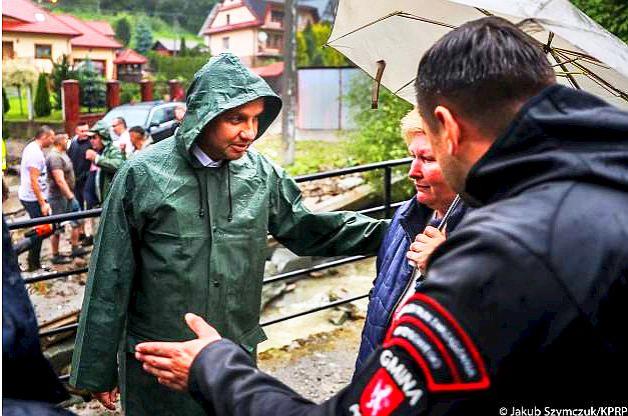 [VIDEO] Andrzej Duda odwiedził tereny dotknięte ulewami