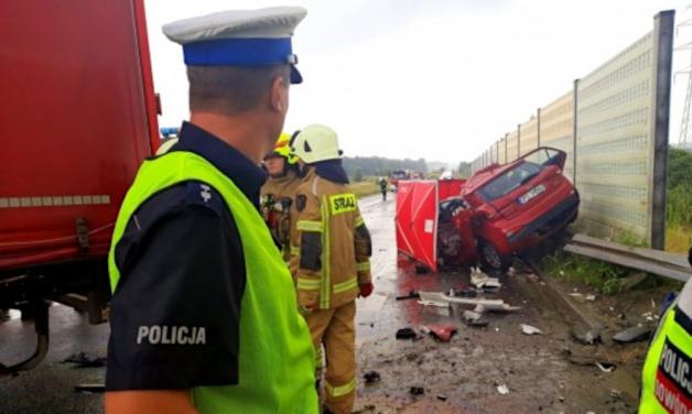 Byłeś świadkiem tego wypadku? Skontaktuj się z policjantami