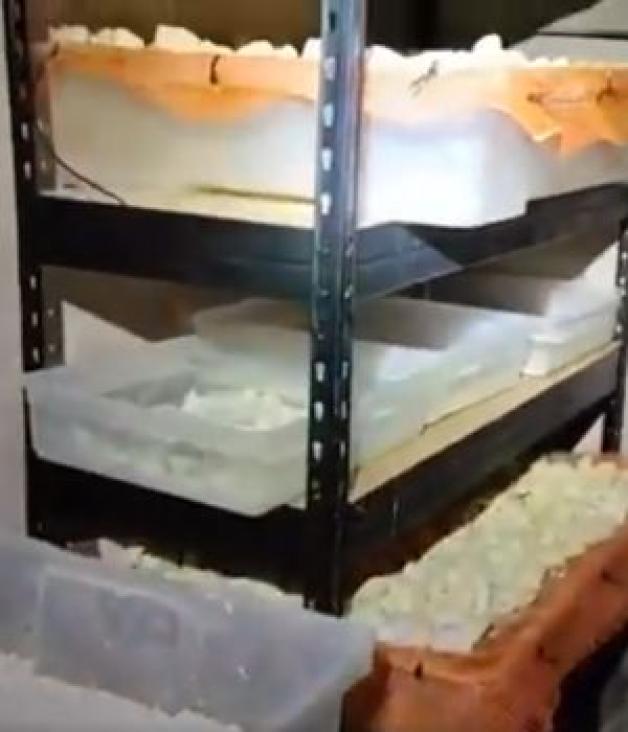 [VIDEO] Zlikwidowana fabryka mefedronu i rozpracowana internetowa sieć dystrybucji – działania CBZC, CBŚP, PK i służby szwedzkiej.