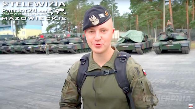 Defilada - obsługa sprzętu w 1 Warszawskiej Brygadzie Pancernej